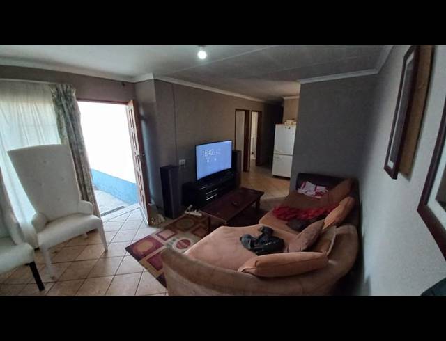 2 BEDROOM HOUSE FOR SALE IN LOTUS GARDENS